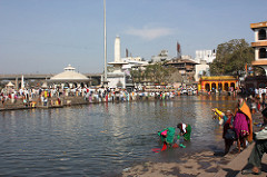 6362131297_a67cebb509_m